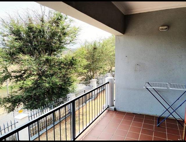 3 BEDROOM APARTMENT FOR SALE IN WINCHESTER HILLS